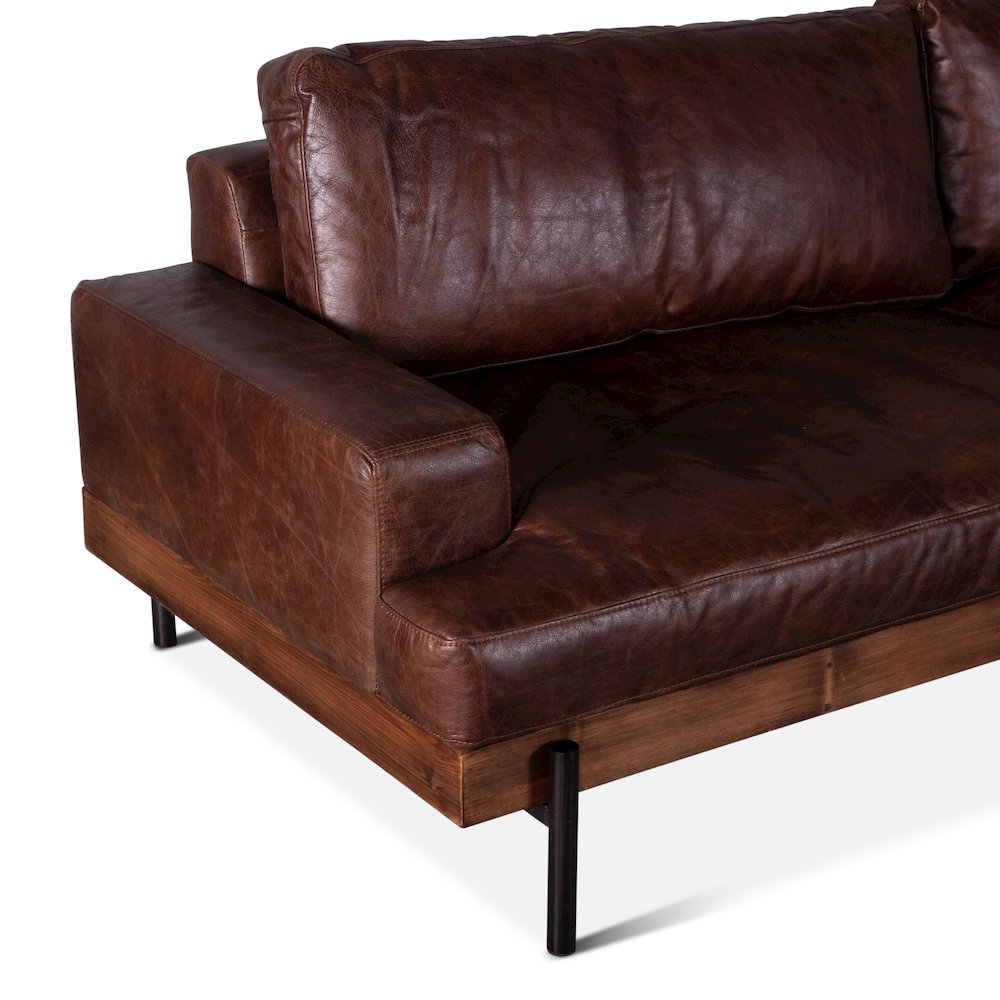 Chiavari Leather Sofa in Geisha Brown. Picture 3