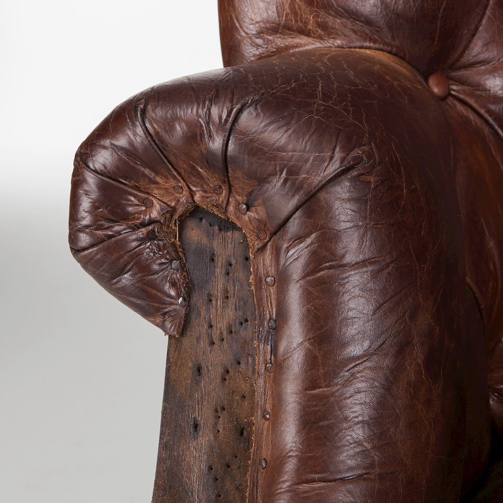 Charles Deconstructed Armchair With Vintage Cigar Leather And Solid Wood Legs. Picture 9