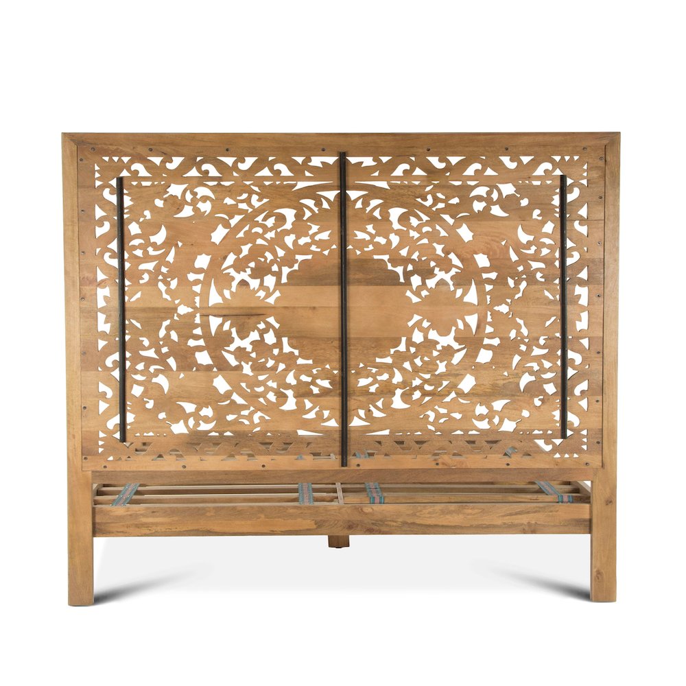 Haveli Carved Queen Bed in Whitewash Finish. Picture 3