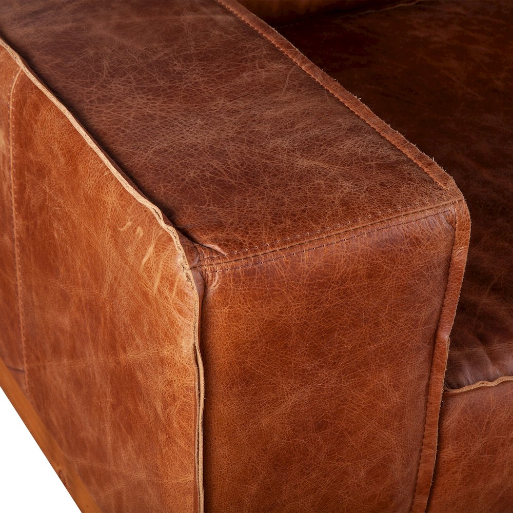 Chiavari Armchair in Vintage Cognac Leather. Picture 5
