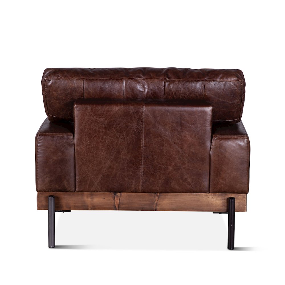 Chiavari Armchair in Geisha Brown Leather. Picture 3