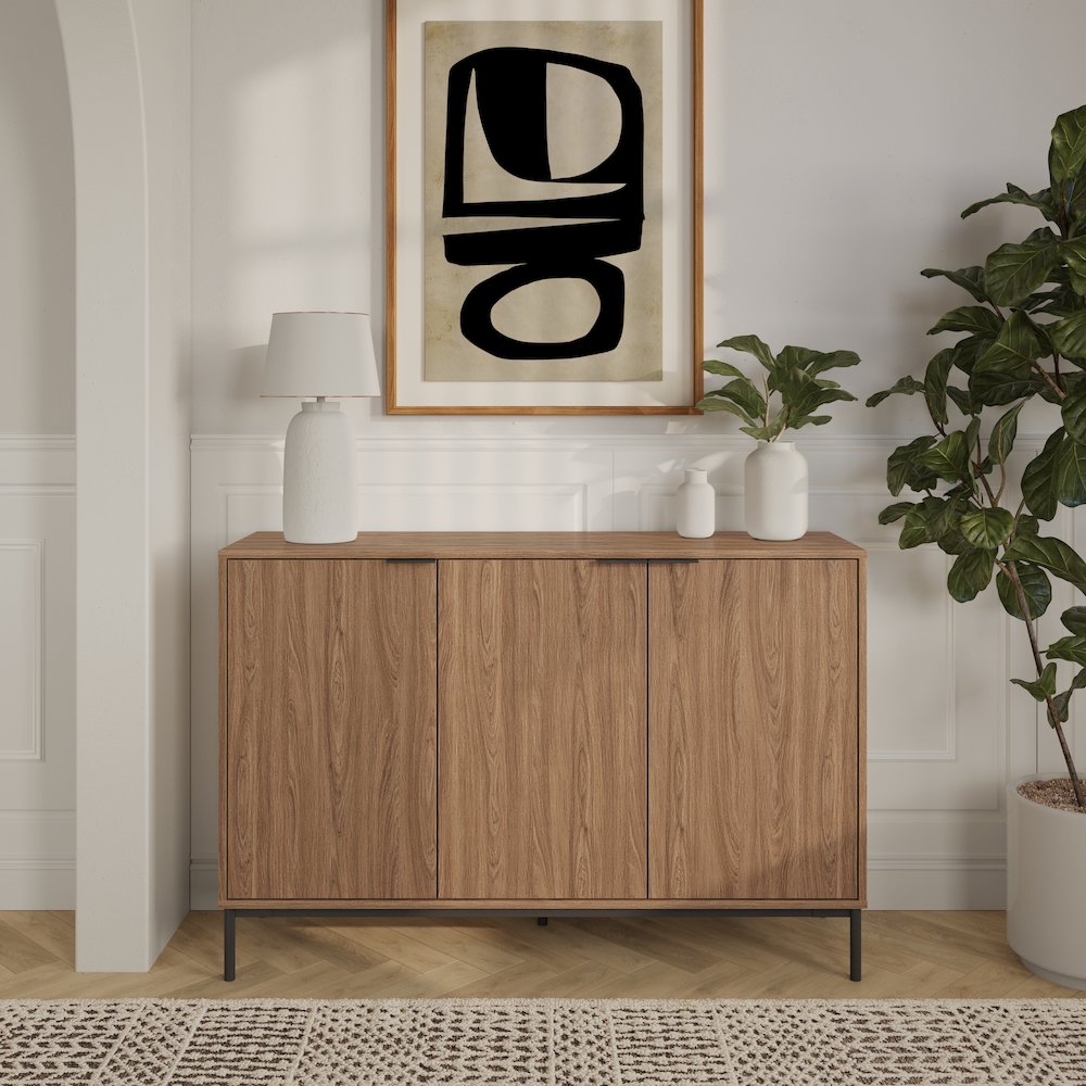 Connor 3-Door Buffet. Picture 4