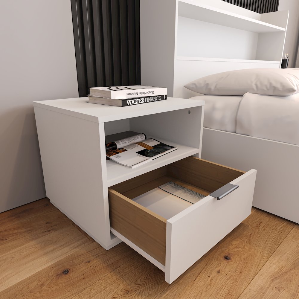 Hunter Nightstand. Picture 5