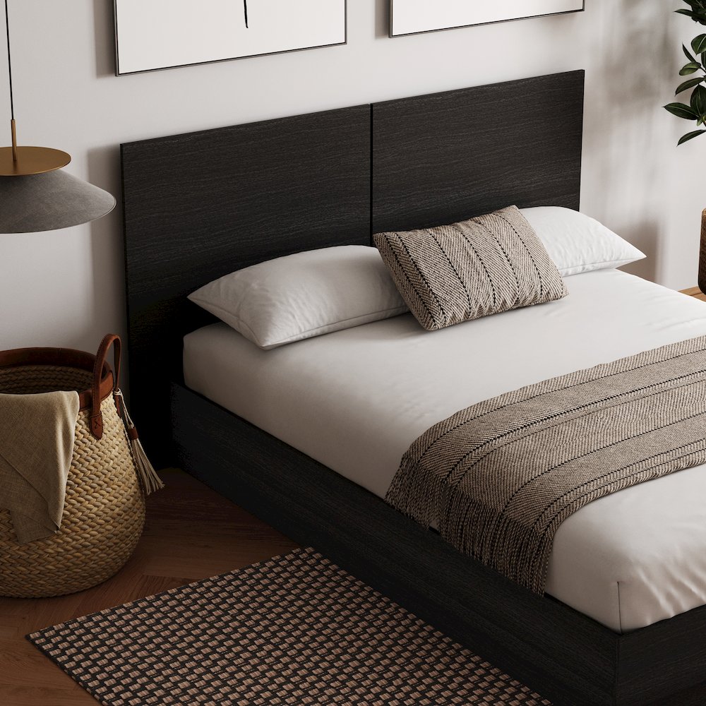 Milano Platform Bed Set In Black Karisma. Picture 3