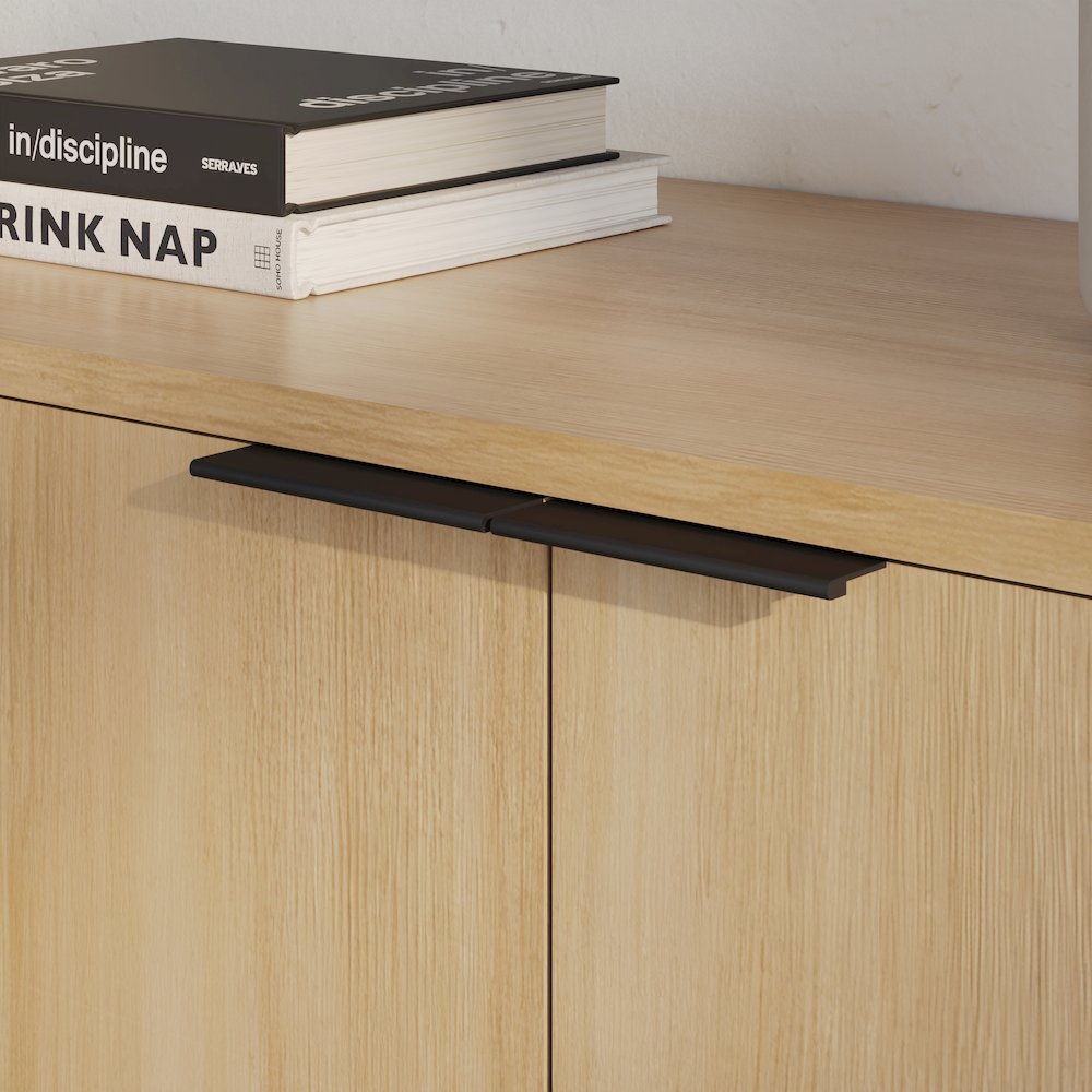 Porto Entry Cabinet. Picture 6