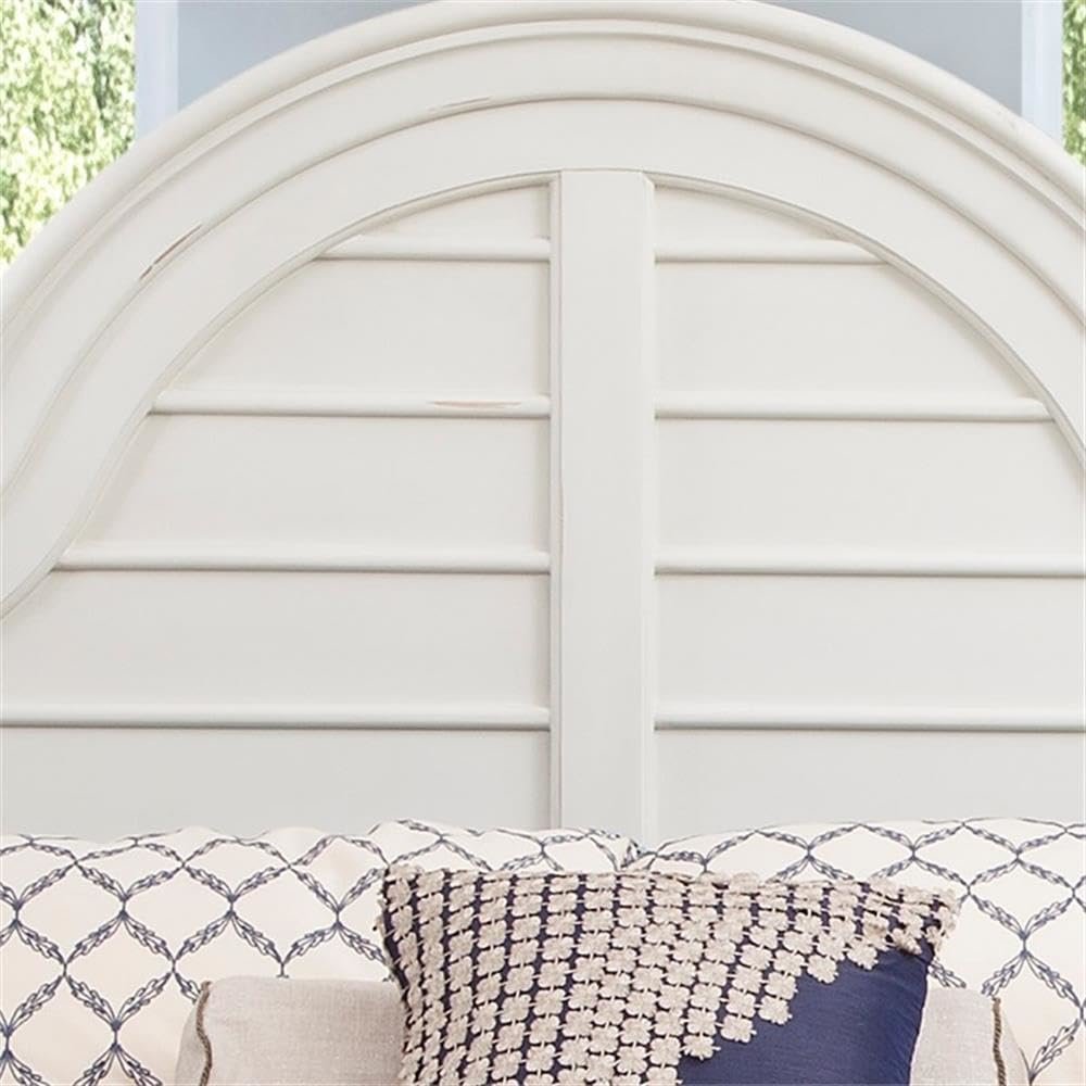 Rodanthe 5/0 Poster Headboard - Dove White. Picture 5