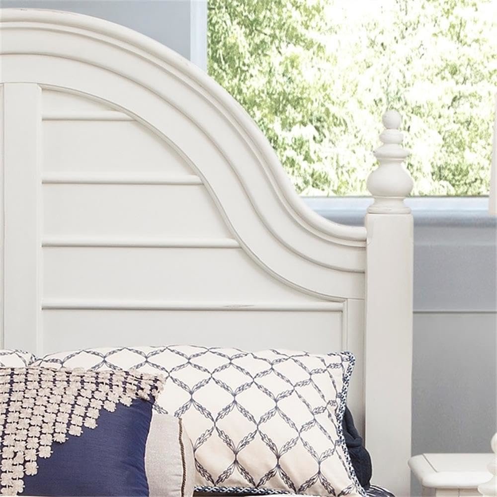 Rodanthe 5/0 Poster Headboard - Dove White. Picture 6