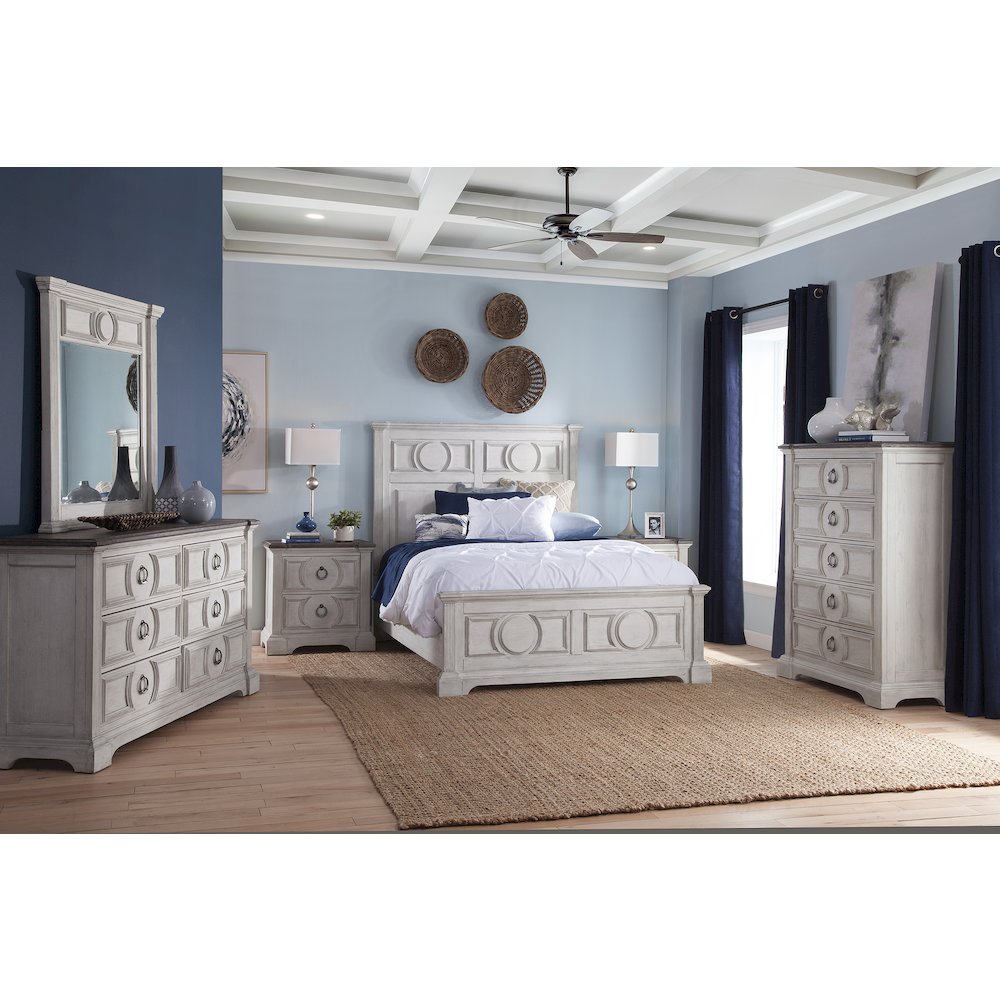 Brighten Chest - Antique White. Picture 3