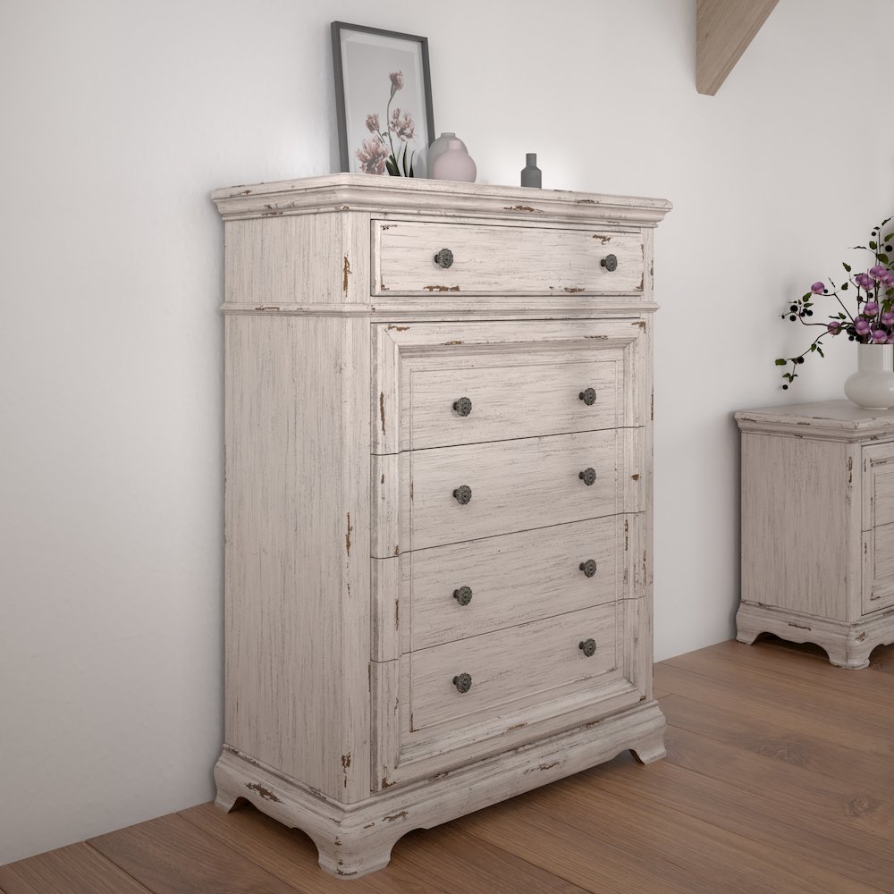 Providence 5-Drawer Chest - Antique White. Picture 5