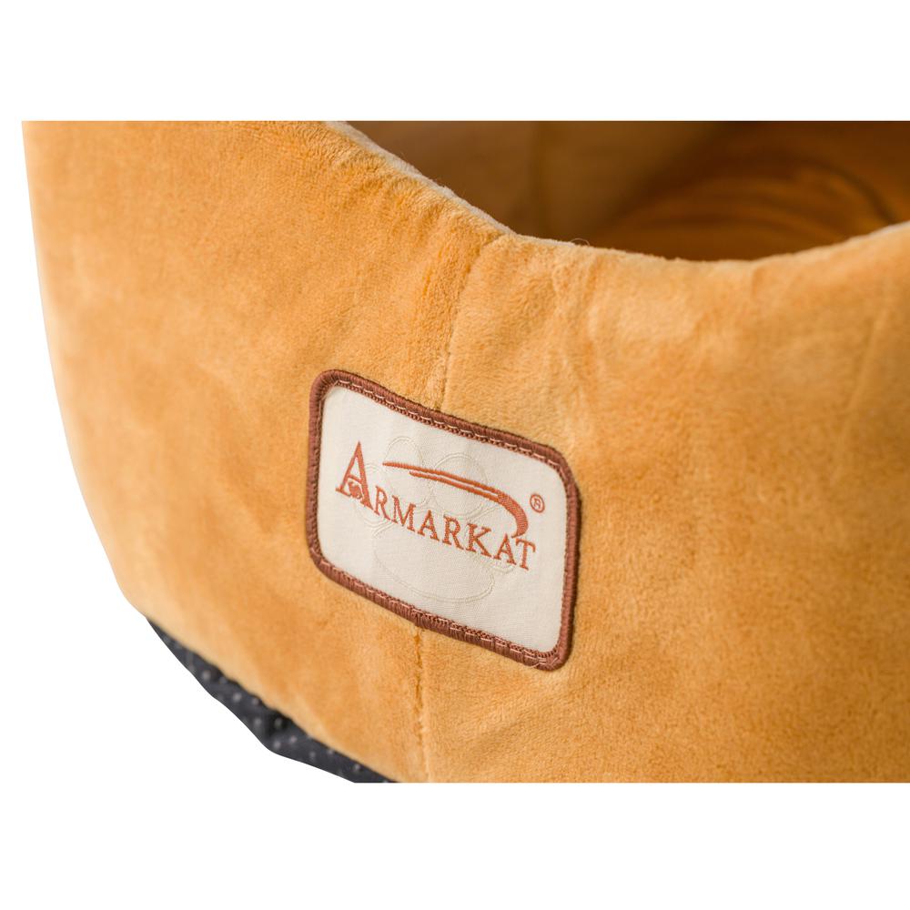 Cat Bed Brown & Ivory. Picture 11