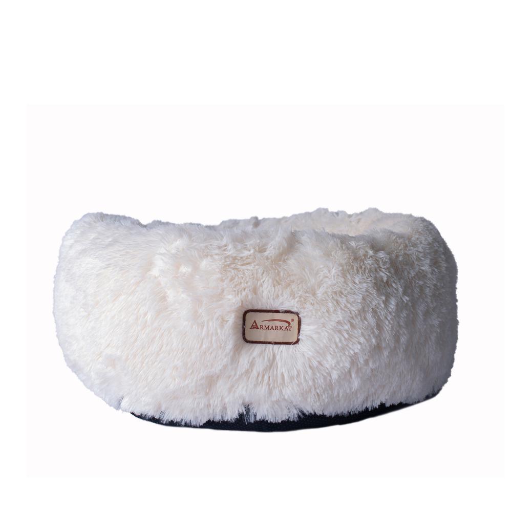 Cuddler Bed Ultra Plush And Soft. Picture 11