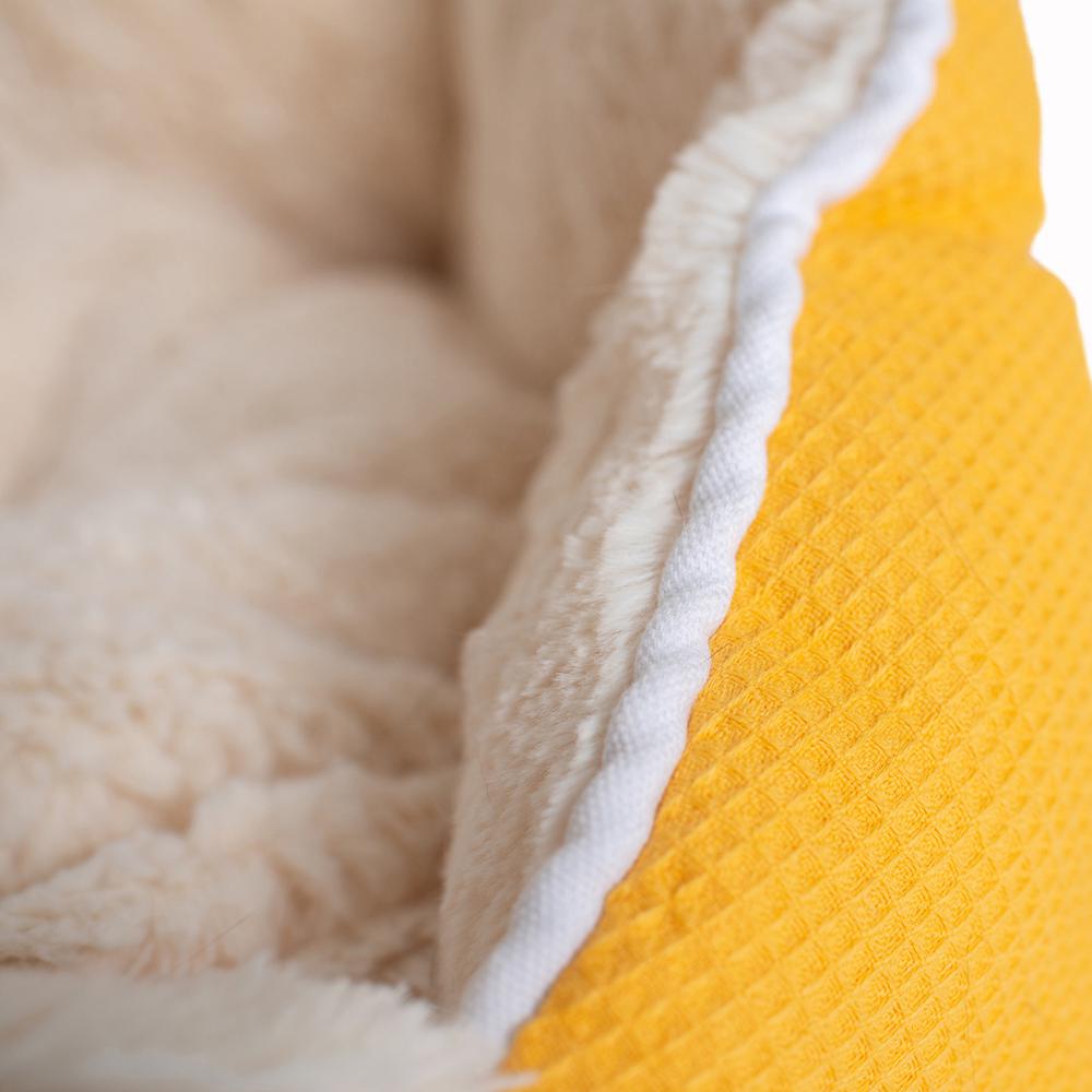 Cat Bed Gold Waffle And White. Picture 9