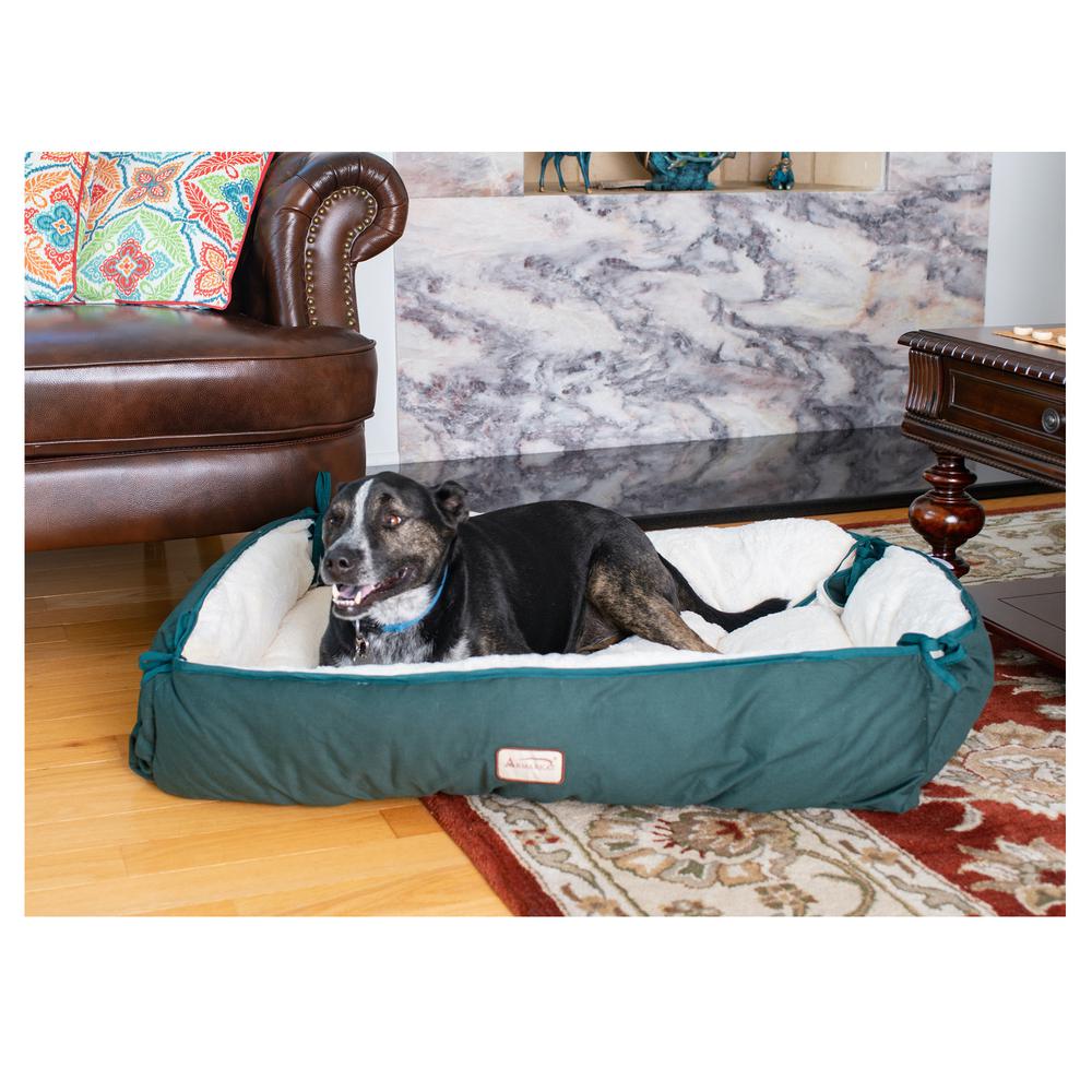 Large Laurel Green & Ivory Pet Bed And Mat. Picture 7