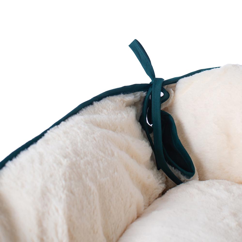 Large Laurel Green & Ivory Pet Bed And Mat. Picture 8