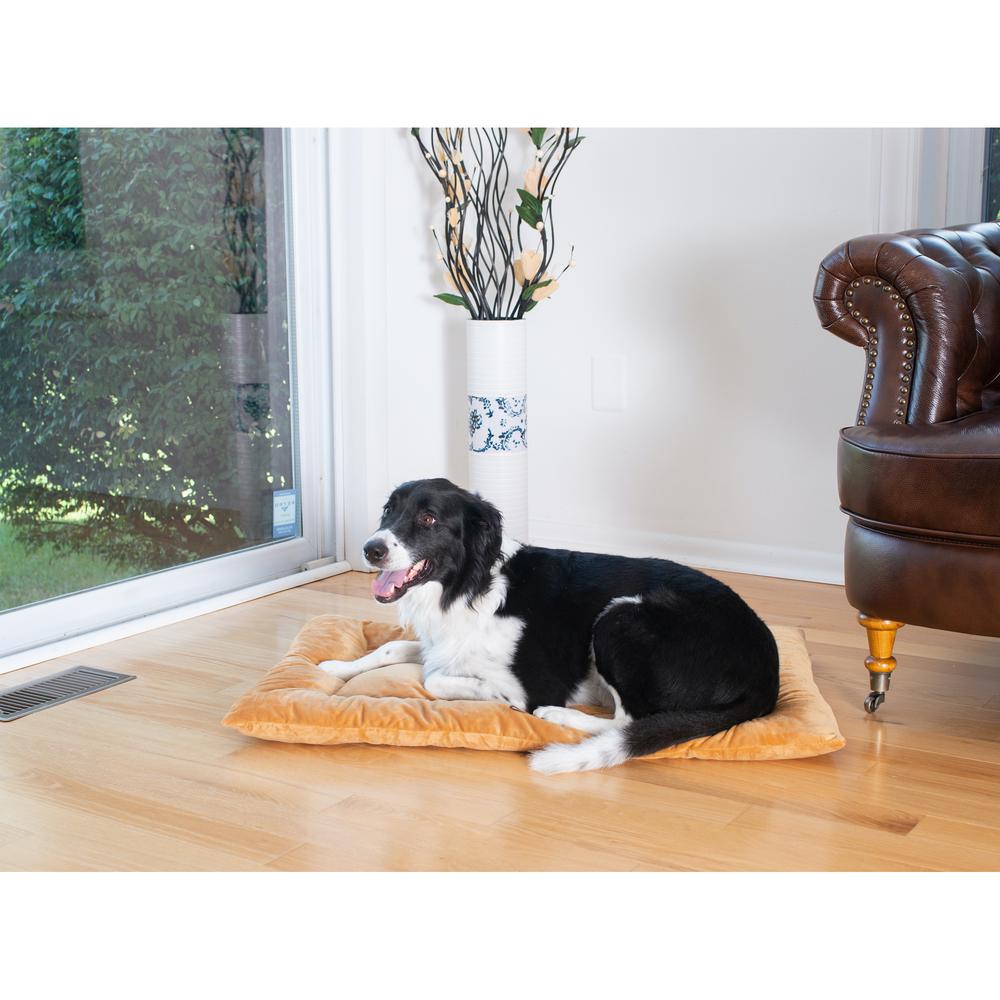 Armarkat Model M01CZS-L Large Pet Bed Mat with Poly Fill Cushion in Earth Brown. Picture 4