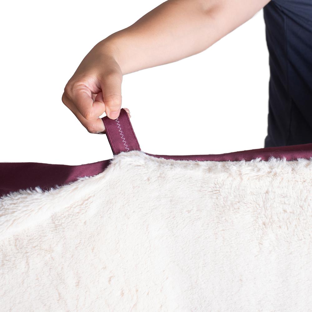 Armarkat Model M02HJH/MB-L Large Pet Bed Mat with Poly Fill Cushion in Ivory & Burgundy. Picture 12