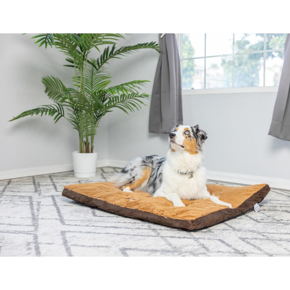 Armarkat Model M05HKF/ZS-L Large Pet Bed Mat with Poly Fill Cushion in Earth Brown & Mocha. Picture 5