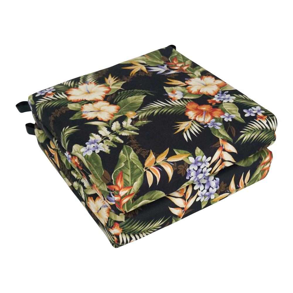 16-inch Outdoor Cushion, Freeport Ebony. Picture 1