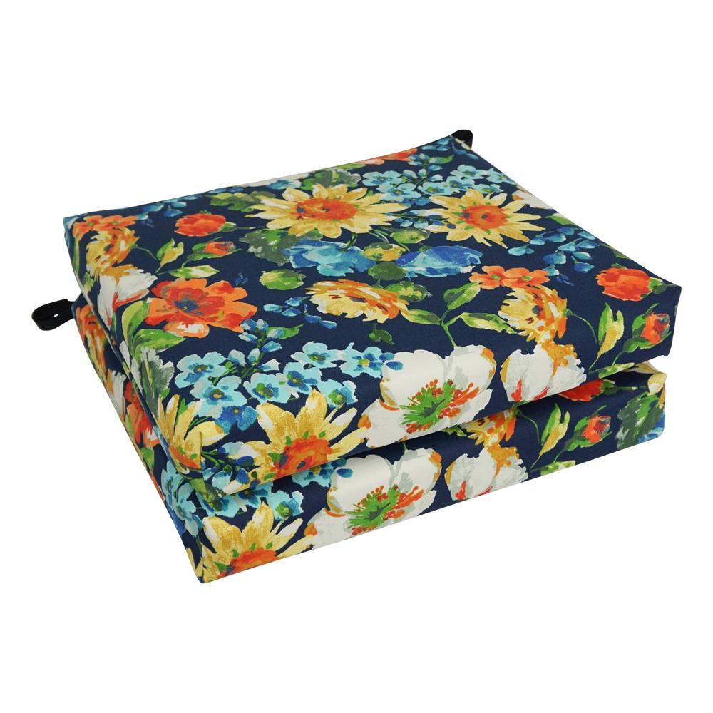 20-inch by 19-inch Patterned Outdoor Spun Polyester Chair Cushion. Picture 1