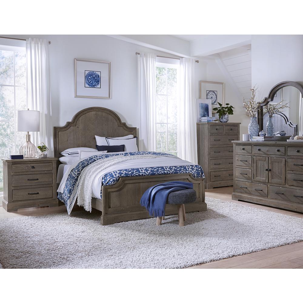 King Panel  Bed. Picture 4