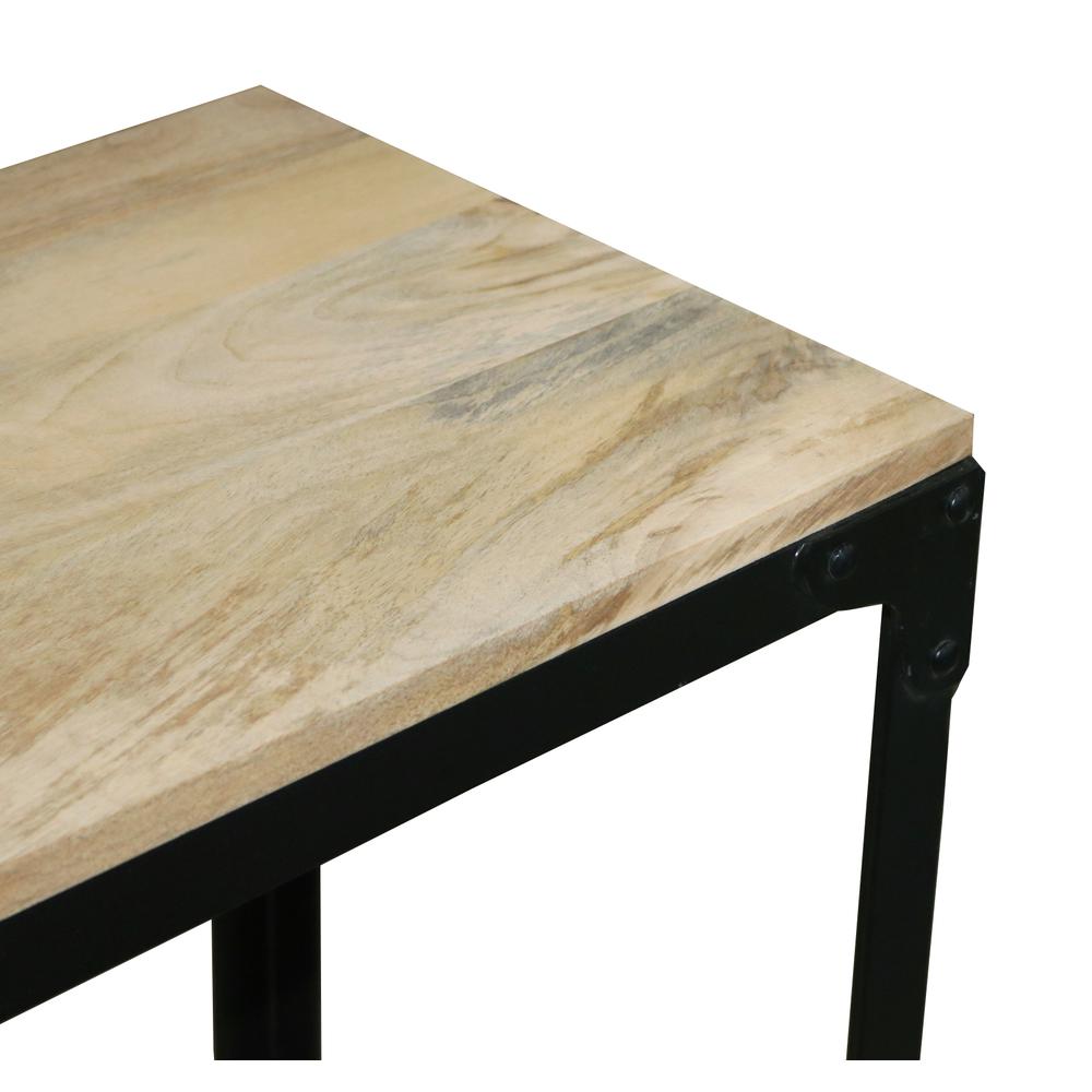 Accent Table. Picture 3