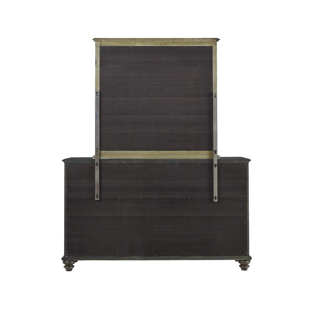 Dresser- B122-23. Picture 3