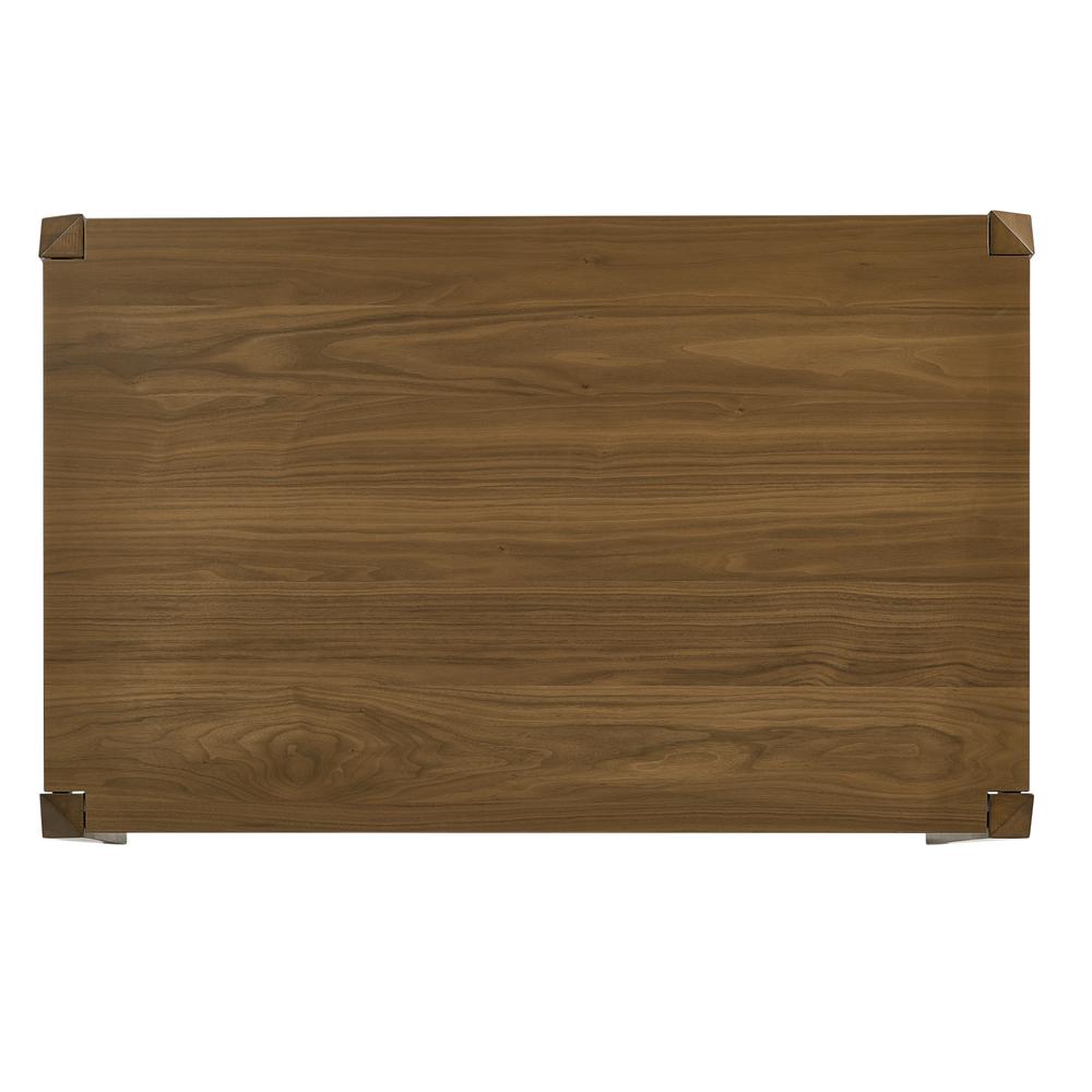 Dining Table. Picture 2