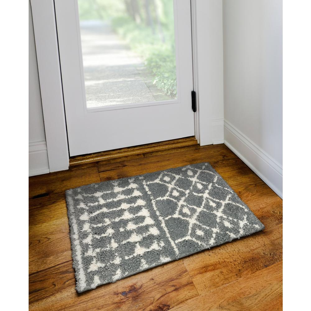 Marquee MQ2 Metal 1'8" x 2'6" Rug. Picture 2