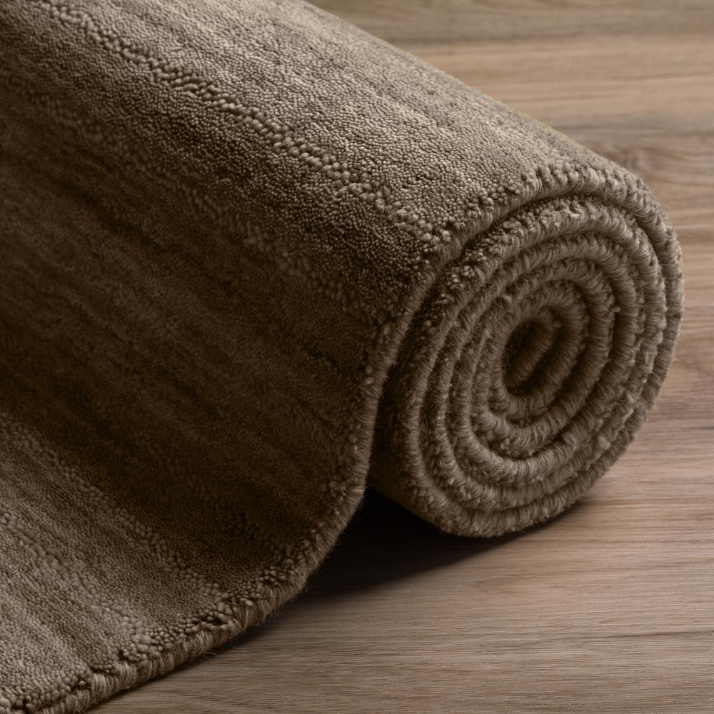 Rafia RF100 Taupe 5' x 7'6" Rug. Picture 10