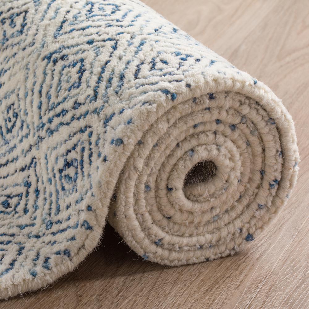 Zoe ZZ1 Navy 5' x 7'6" Rug. Picture 10
