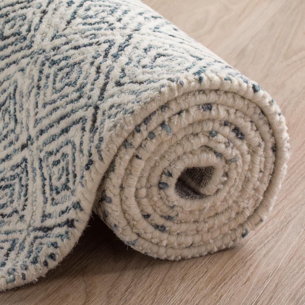 Zoe ZZ1 Charcoal 5' x 7'6" Rug. Picture 10