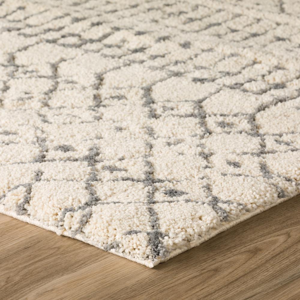 Marquee MQ2 Ivory/Metal 2'3" x 7'5" Runner Rug. Picture 4
