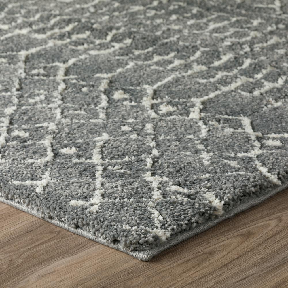 Marquee MQ2 Metal 2'3" x 7'5" Runner Rug. Picture 4