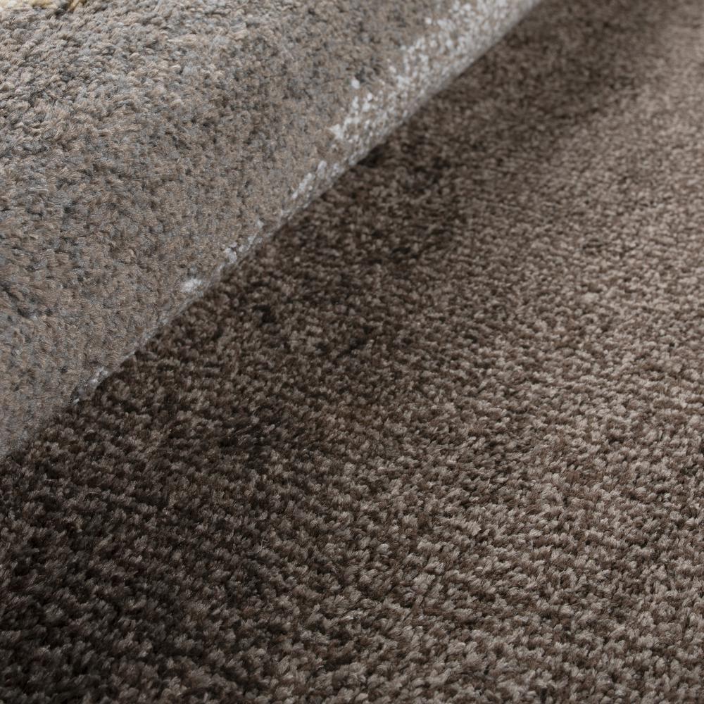 Antigua AN1 Mocha 5'3" x 7'7" Rug. Picture 6
