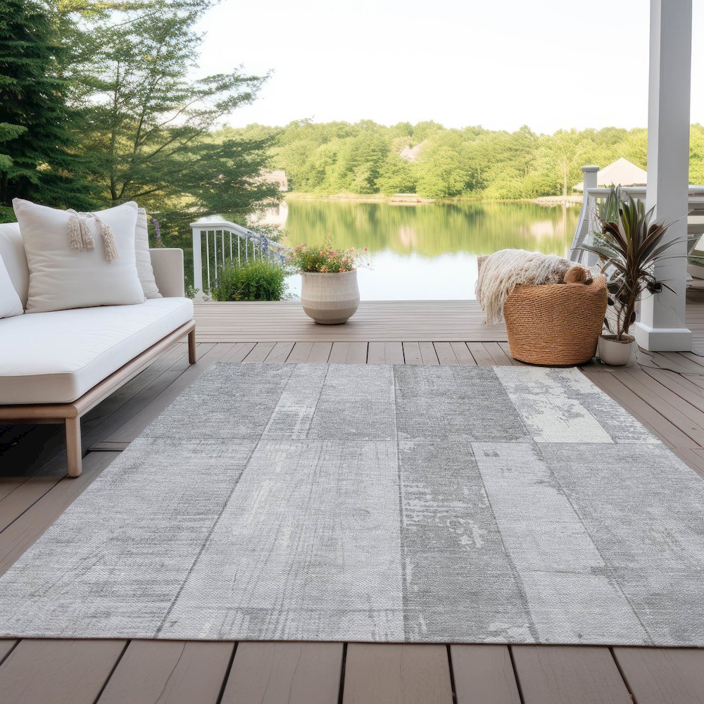 Machine Washable Indoor/Outdoor Chantille Gray 3' x 5' Rug. Picture 7