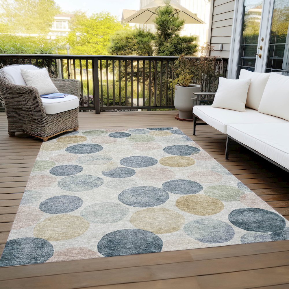 Machine Washable Indoor/Outdoor Chantille Beige 3' x 5' Rug. Picture 8