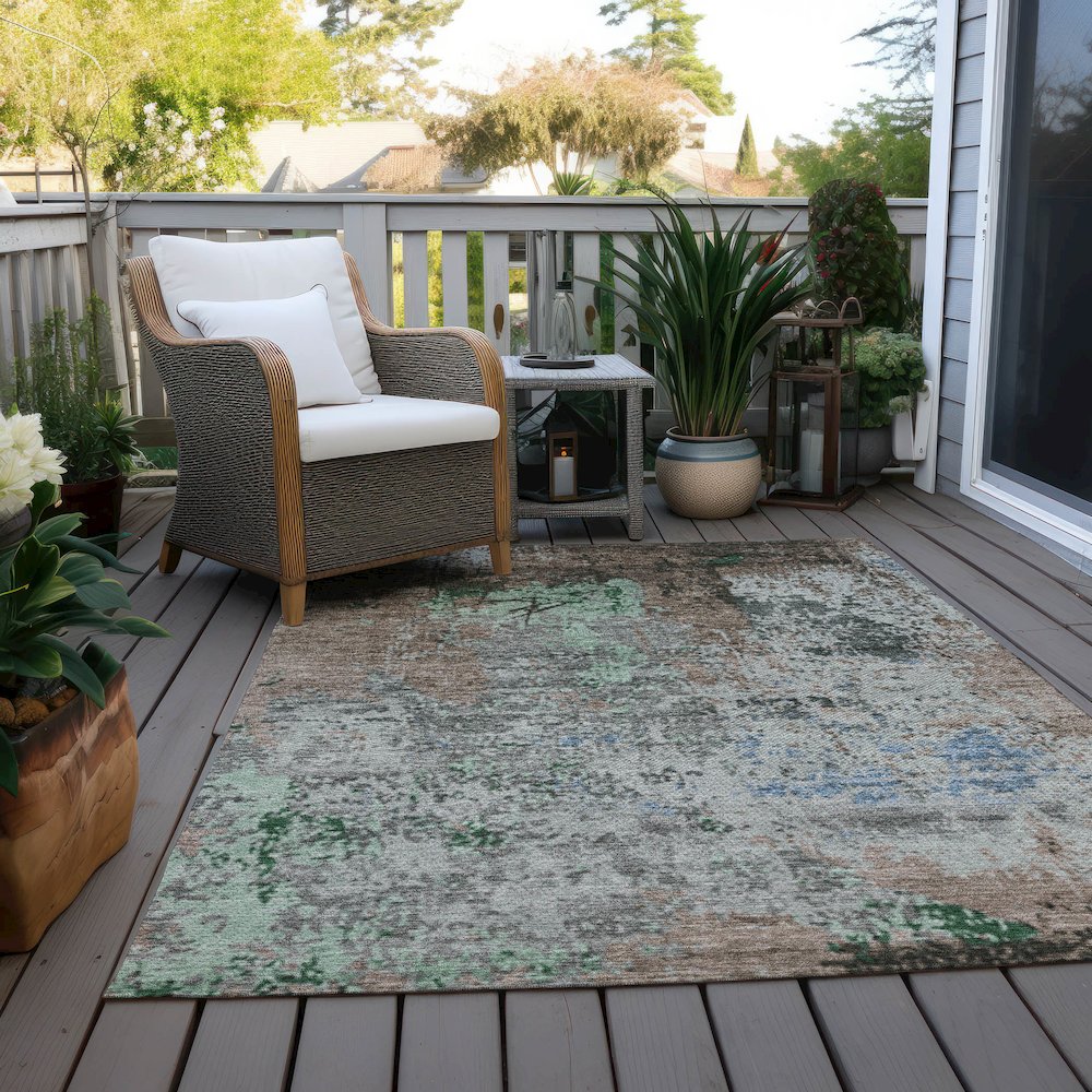 Machine Washable Indoor/Outdoor Chantille Taupe 3' x 5' Rug. Picture 7