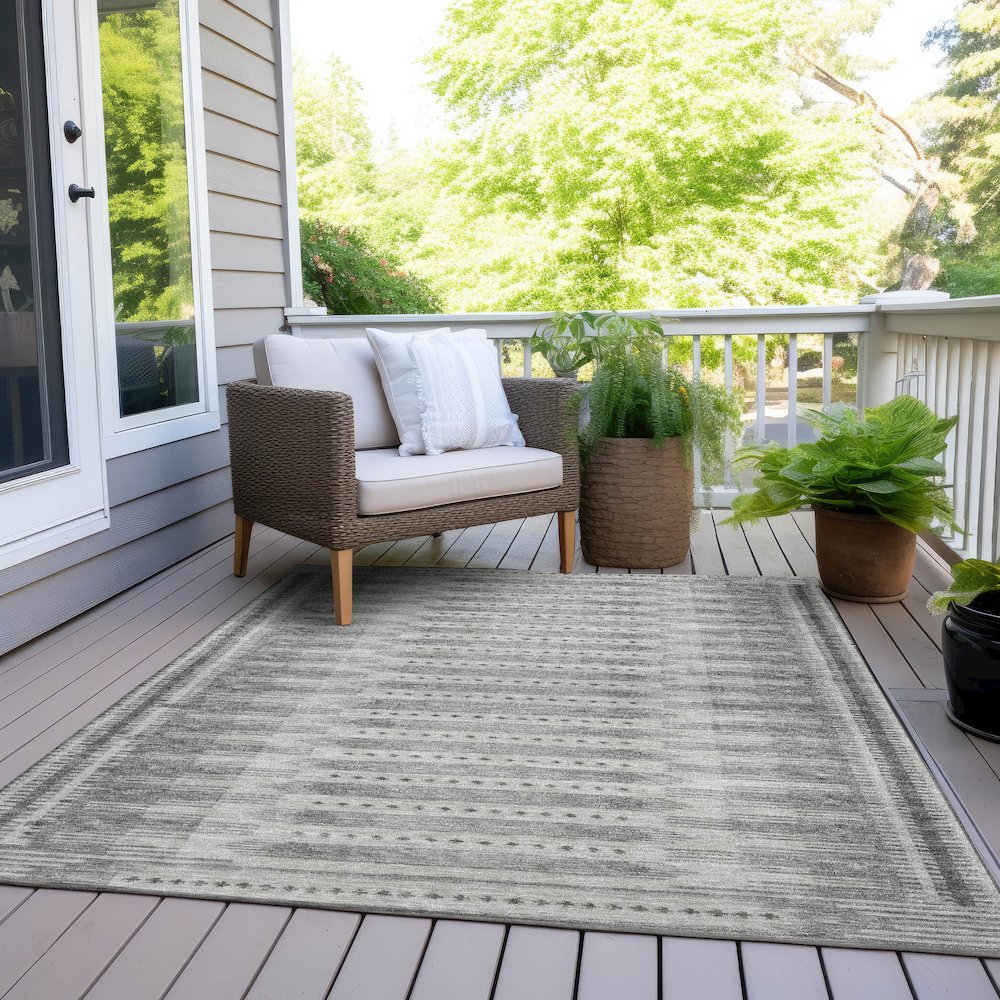 Machine Washable Indoor/Outdoor Chantille Gray 3' x 5' Rug. Picture 8