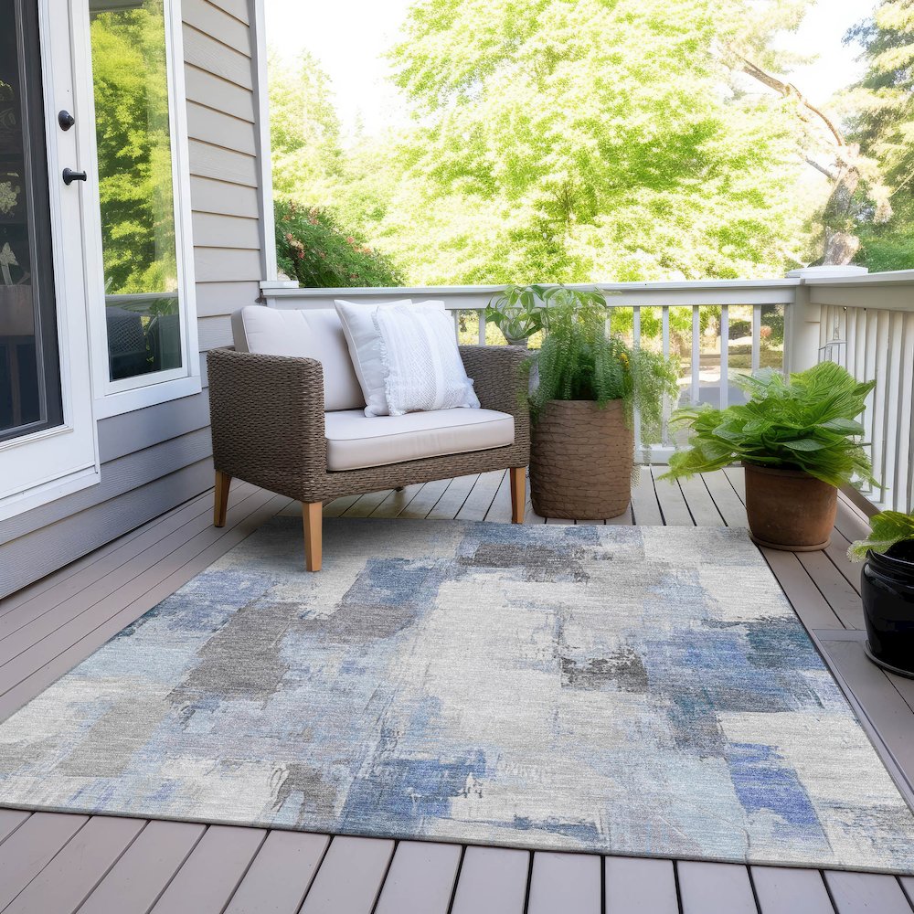 Machine Washable Indoor/Outdoor Chantille Denim 3' x 5' Rug. Picture 8
