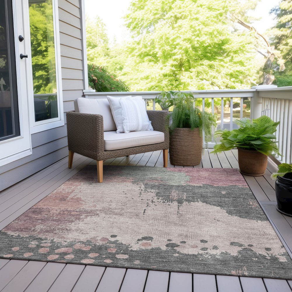 Machine Washable Indoor/Outdoor Chantille Blush 3' x 5' Rug. Picture 8