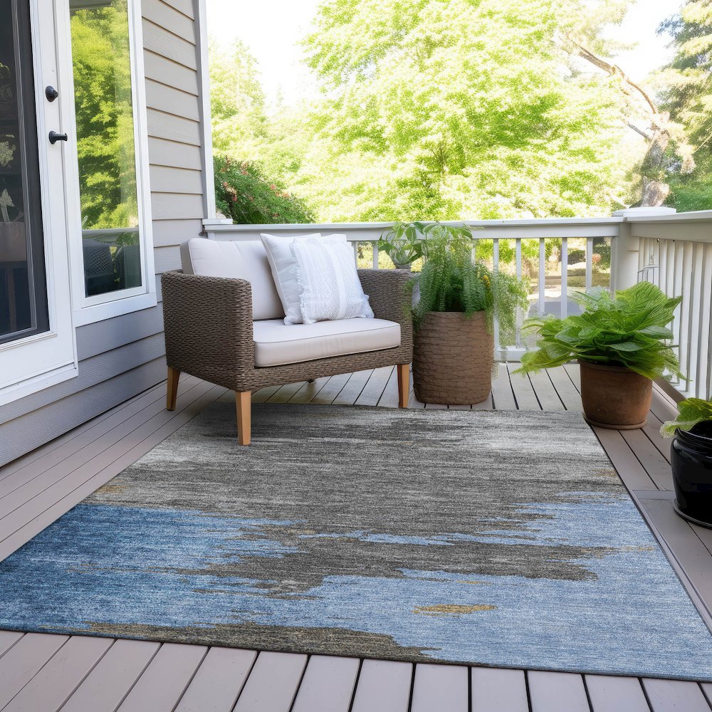 Machine Washable Indoor/Outdoor Chantille Denim 3' x 5' Rug. Picture 8