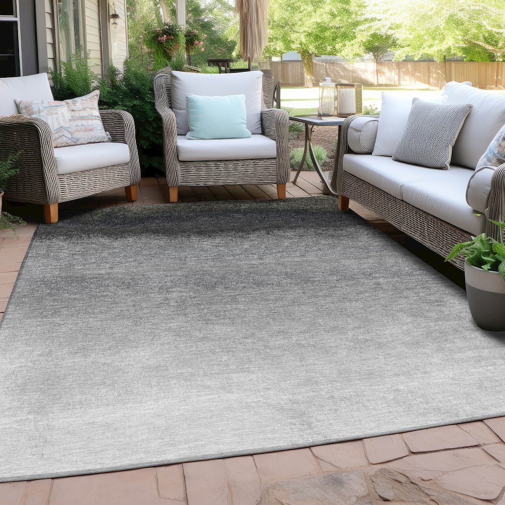 Machine Washable Indoor/Outdoor Chantille Silver 3' x 5' Rug. Picture 7