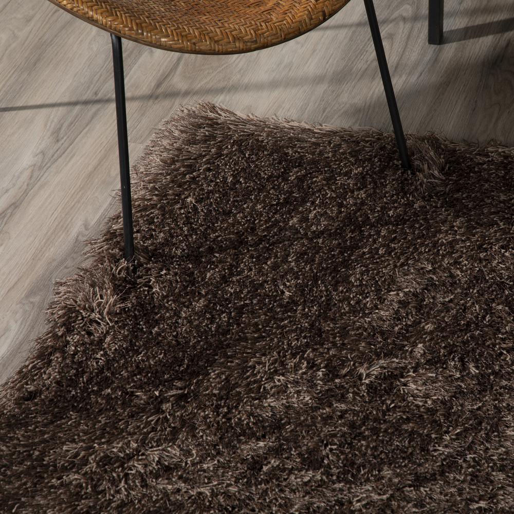 Impact IA100 Chocolate 5' x 7'6" Rug. Picture 9