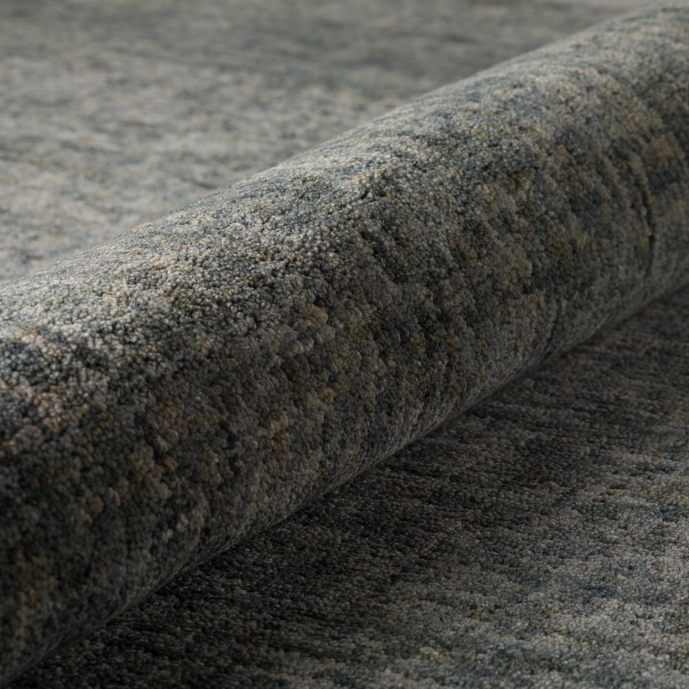 Calisa CS5 Carbon 5' x 7'6" Rug. Picture 6