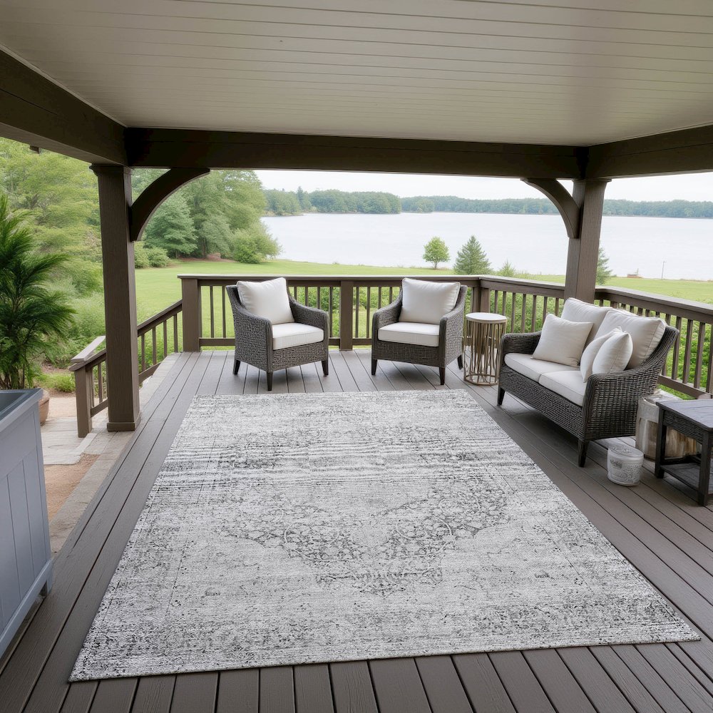 Indoor/Outdoor Karaj Gray 3' x 5' Rug. Picture 6