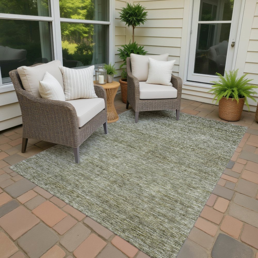 Luxury Washable Indoor/Outdoor Soft Essentials SE1 Green 2'6" x 3'10" Rug. Picture 7