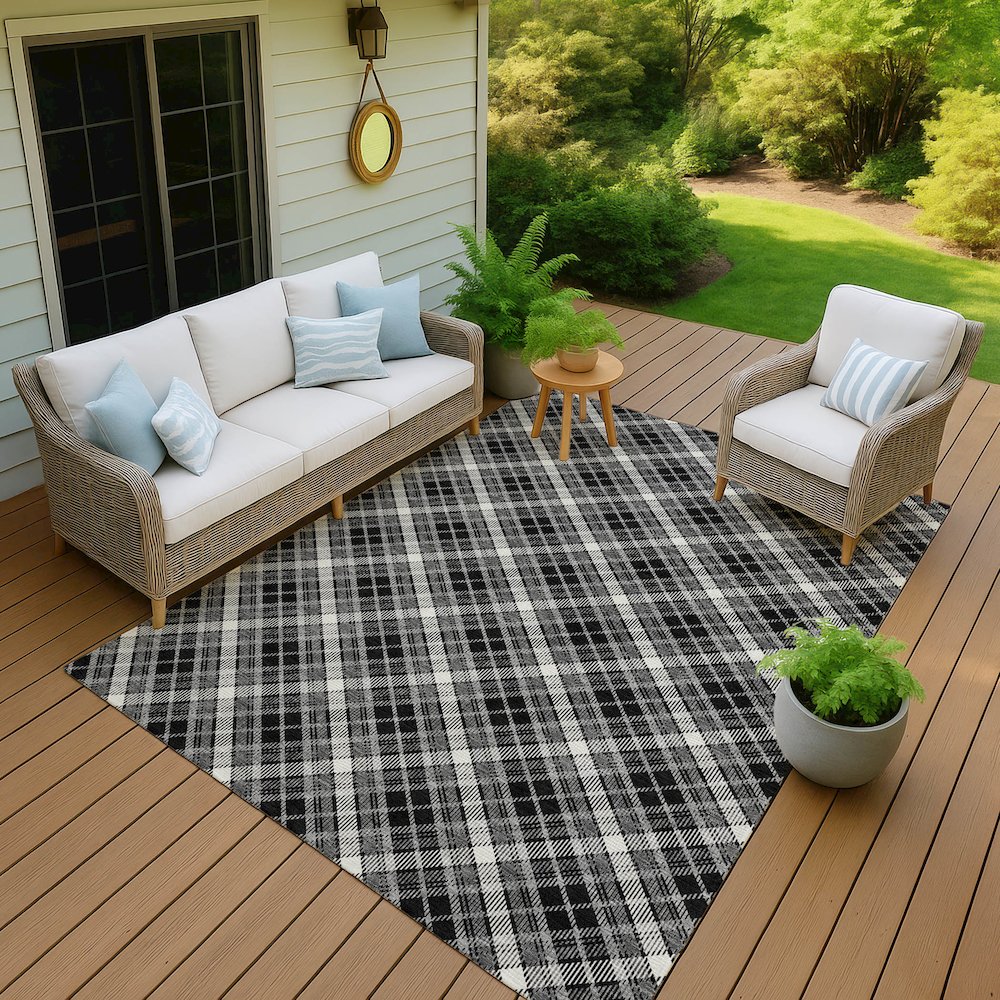 Luxury Washable Indoor/Outdoor Soft Essentials SE3 Black 2'6" x 3'10" Rug. Picture 7