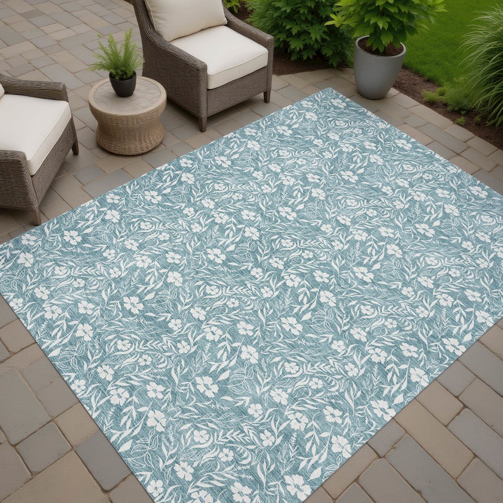 Luxury Washable Indoor/Outdoor Soft Essentials SE4 Teal 2'6" x 3'10" Rug. Picture 7