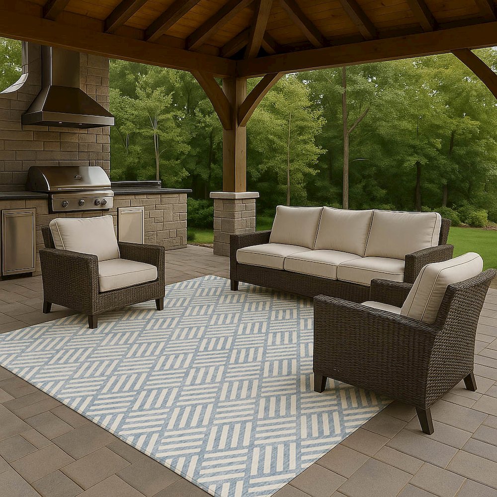 Luxury Washable Indoor/Outdoor The Reserve Denim 3' x 5' Rug. Picture 7