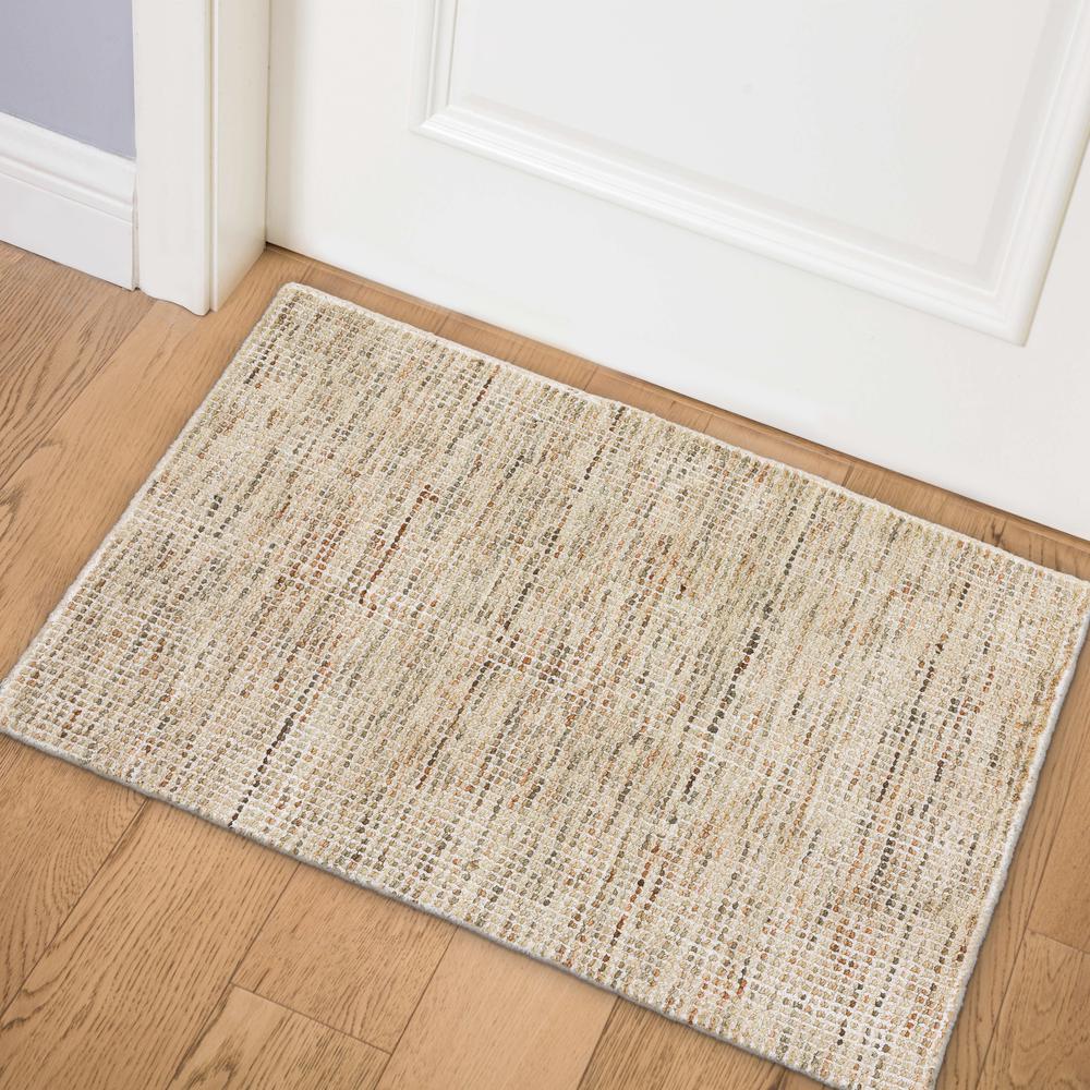 Toro TT100 Sand 2' x 3' Rug. Picture 2